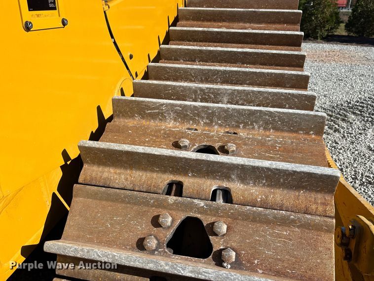 image for item DU0262 2022 Caterpillar D8T dozer