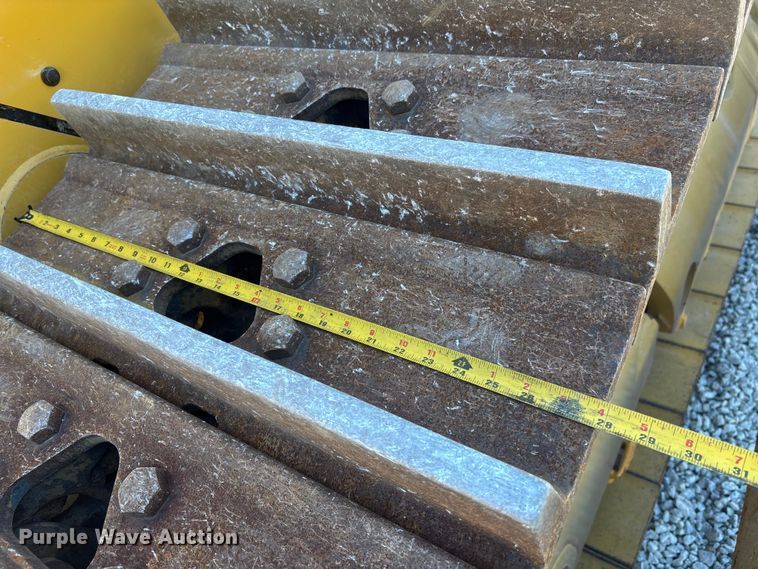 image for item DU0262 2022 Caterpillar D8T dozer