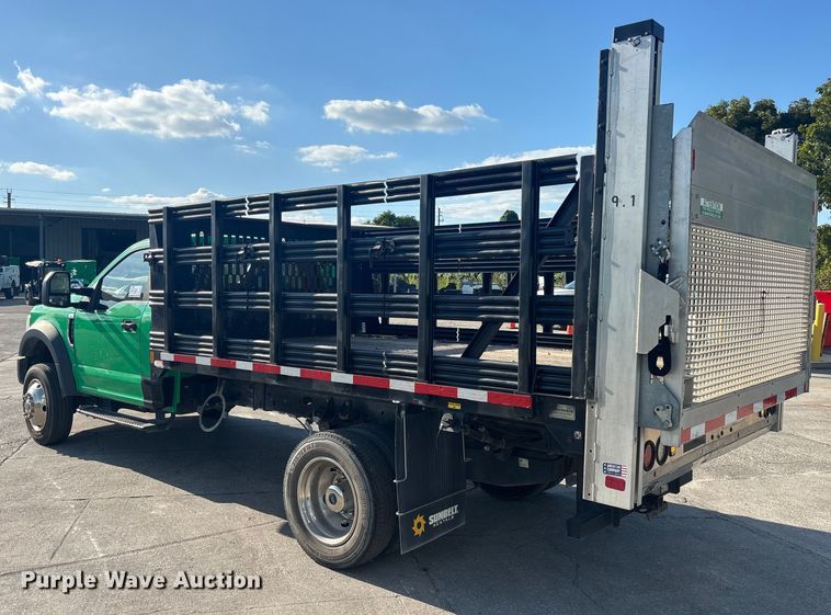 image for item DU0263 2021 Ford F450 Super Duty flatbed truck
