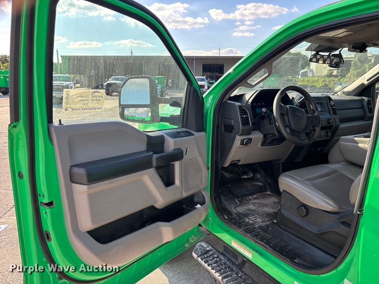 image for item DU0263 2021 Ford F450 Super Duty flatbed truck