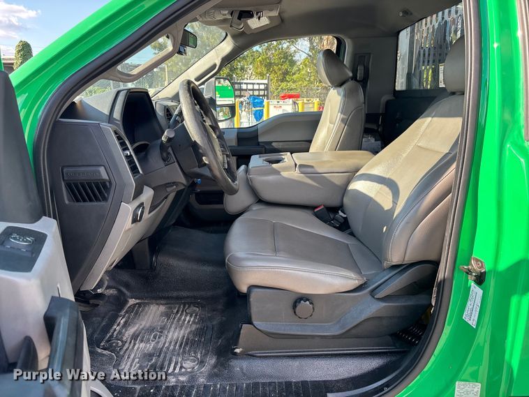 image for item DU0263 2021 Ford F450 Super Duty flatbed truck