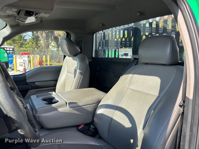 image for item DU0263 2021 Ford F450 Super Duty flatbed truck