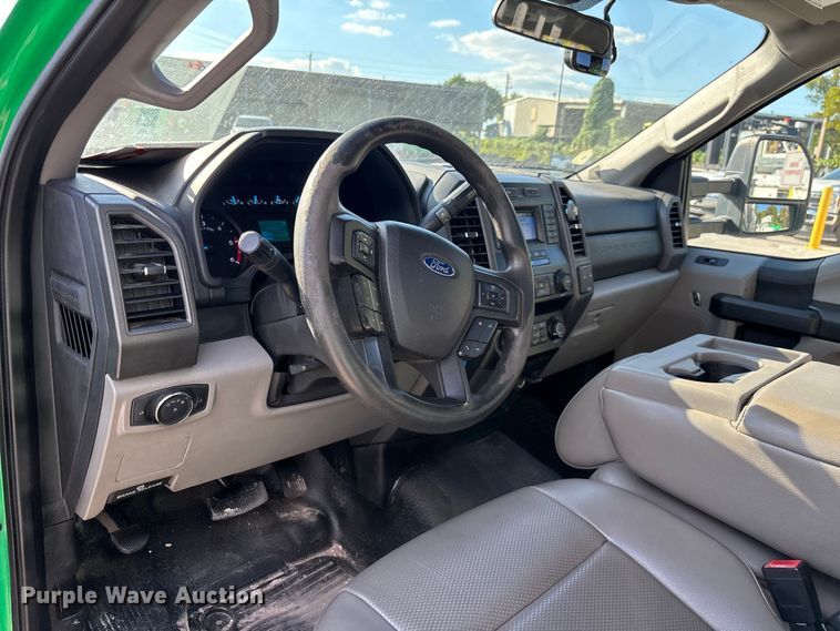 image for item DU0263 2021 Ford F450 Super Duty flatbed truck