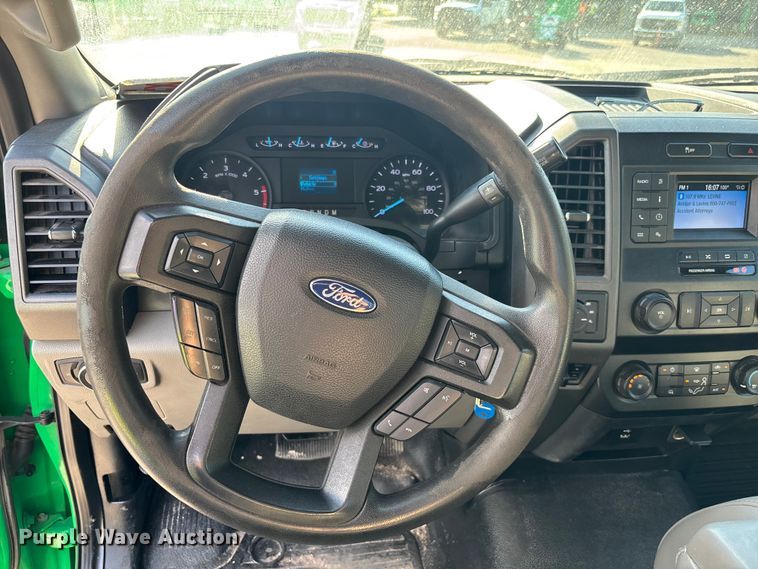 image for item DU0263 2021 Ford F450 Super Duty flatbed truck