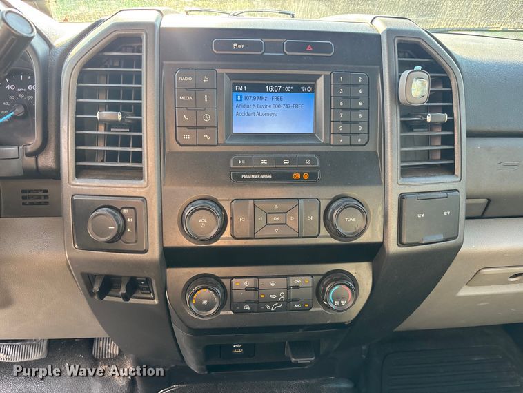 image for item DU0263 2021 Ford F450 Super Duty flatbed truck