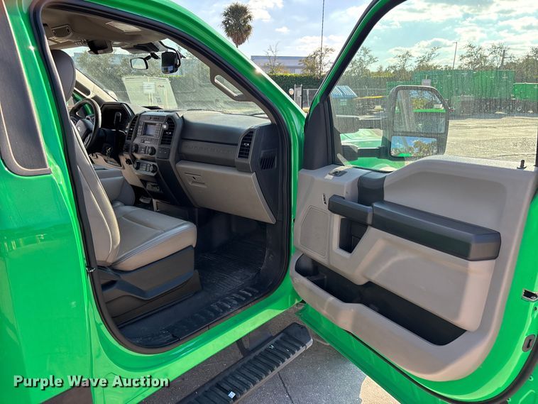 image for item DU0263 2021 Ford F450 Super Duty flatbed truck