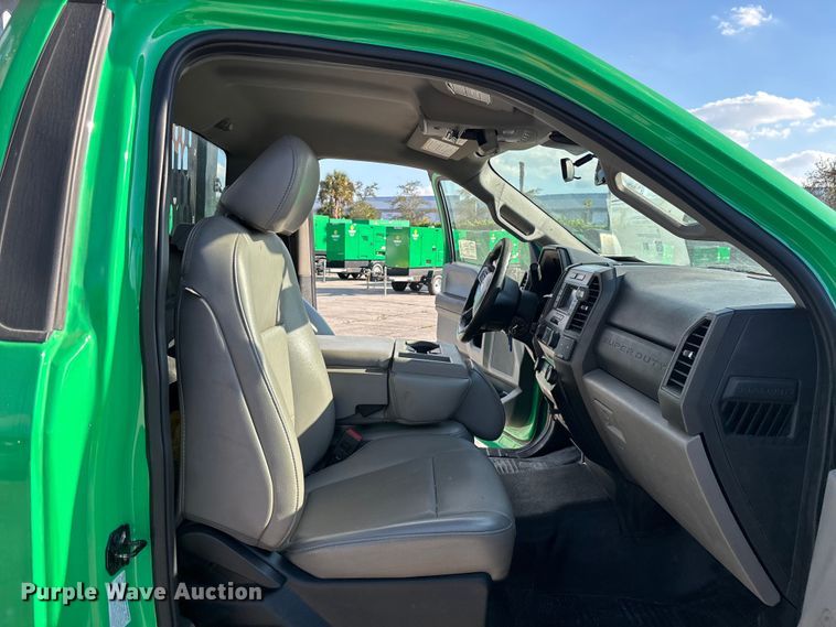 image for item DU0263 2021 Ford F450 Super Duty flatbed truck