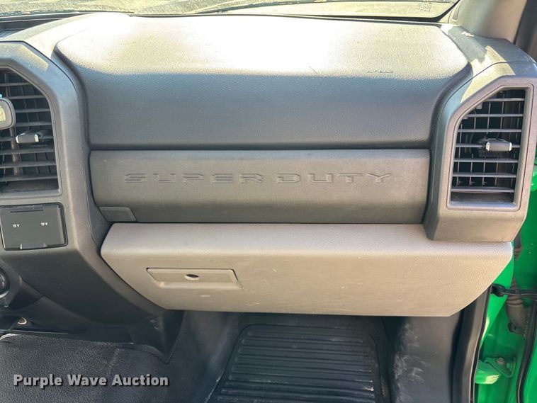 image for item DU0263 2021 Ford F450 Super Duty flatbed truck