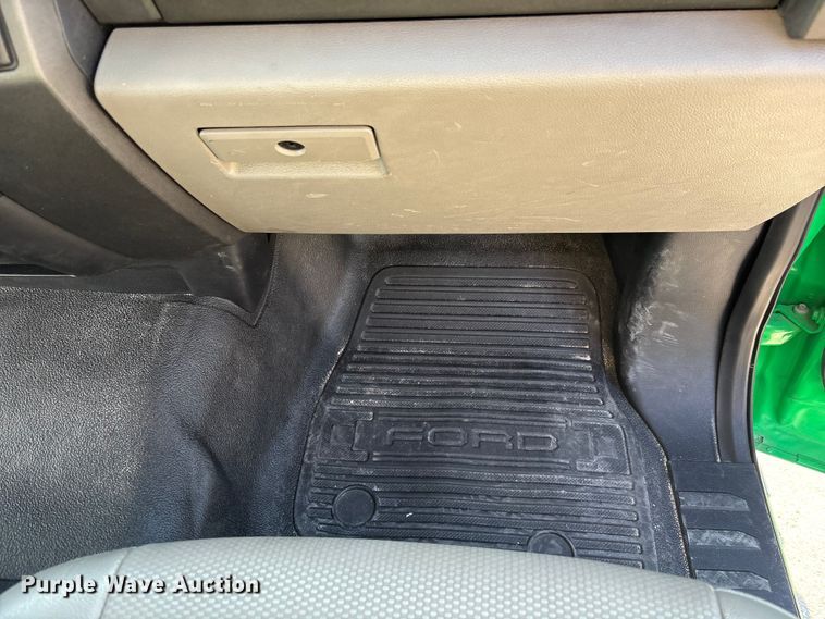 image for item DU0263 2021 Ford F450 Super Duty flatbed truck