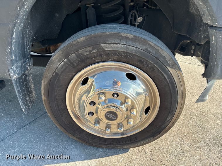 image for item DU0263 2021 Ford F450 Super Duty flatbed truck