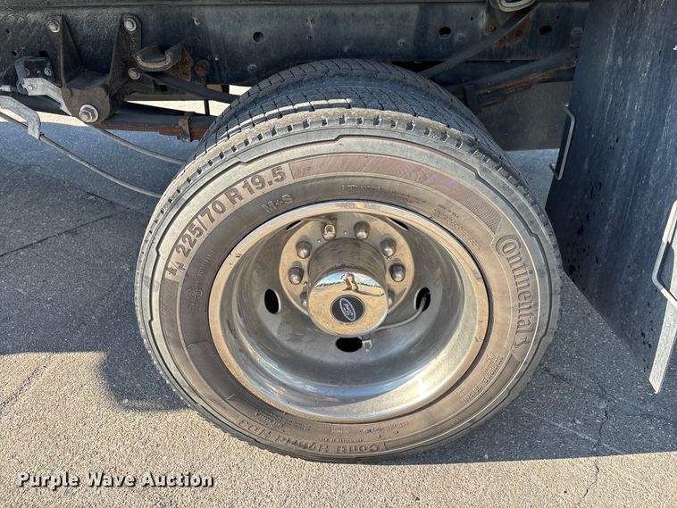 image for item DU0263 2021 Ford F450 Super Duty flatbed truck