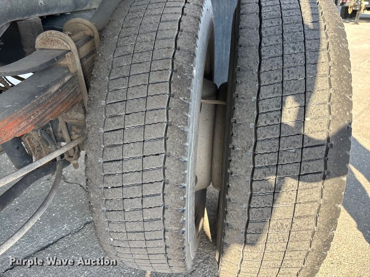 image for item DU0263 2021 Ford F450 Super Duty flatbed truck