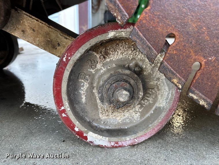 image for item DU0265 EDCO SS36-61D concrete saw