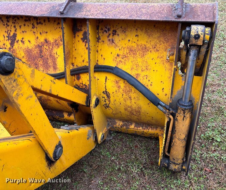 image for item DU0286 1994 JCB 214 backhoe