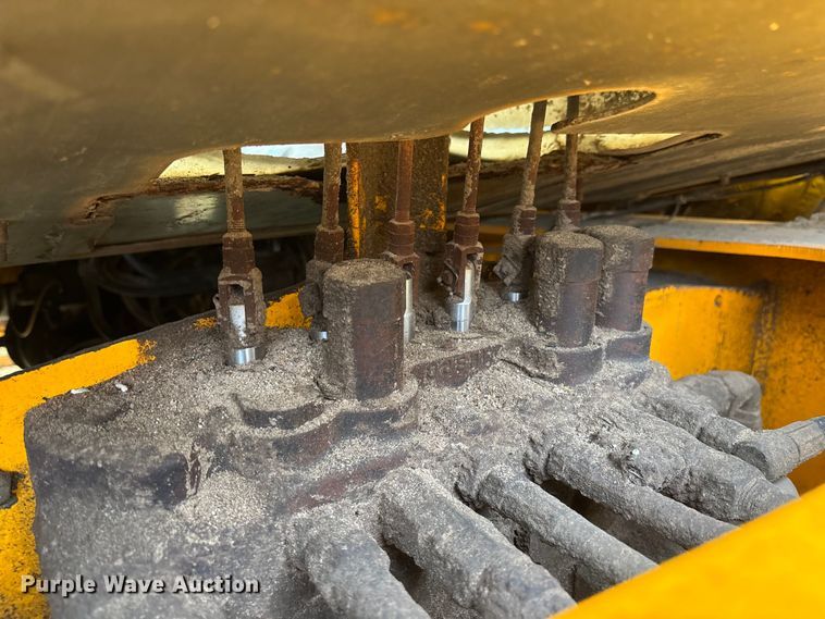 image for item DU0286 1994 JCB 214 backhoe