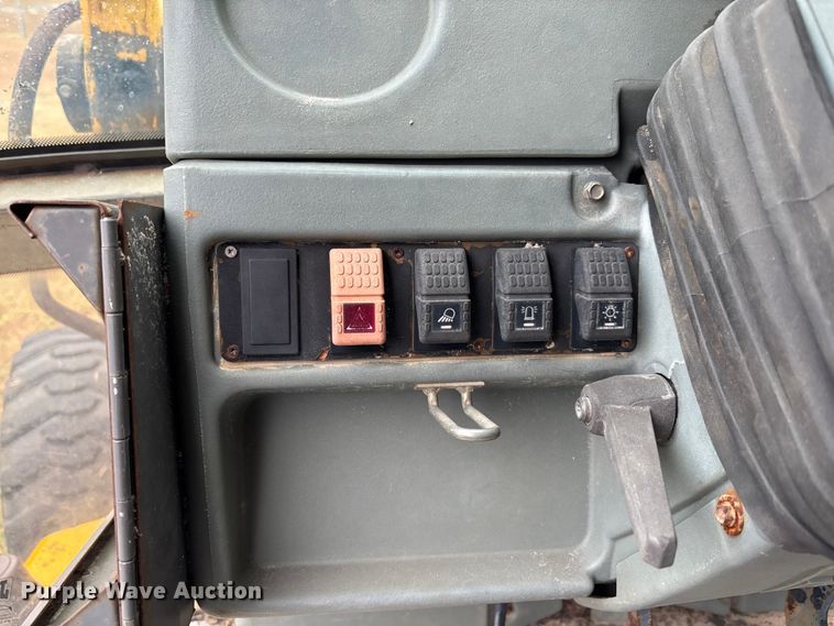 image for item DU0286 1994 JCB 214 backhoe