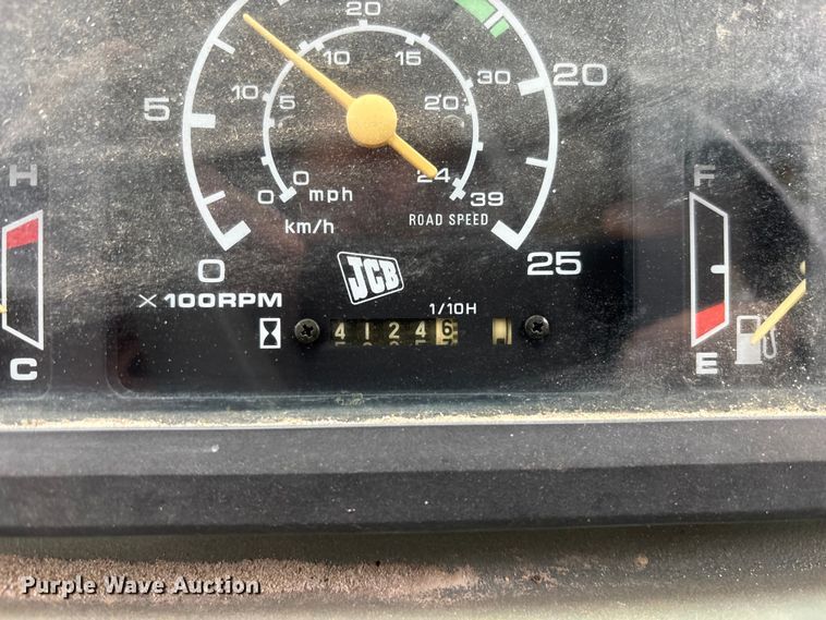 image for item DU0286 1994 JCB 214 backhoe