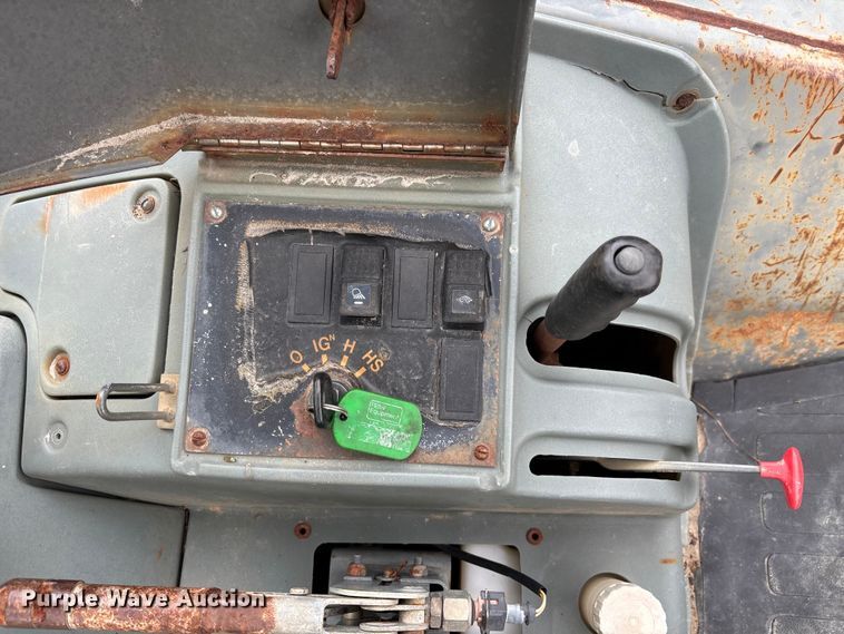 image for item DU0286 1994 JCB 214 backhoe