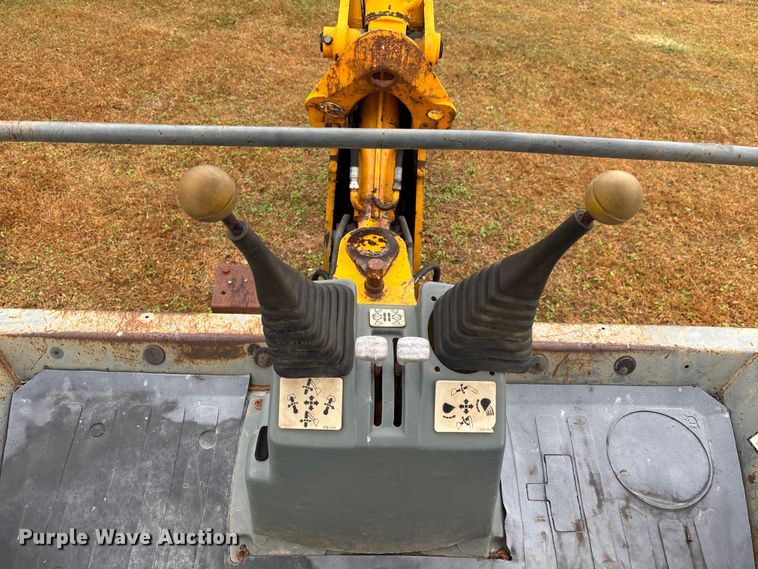 image for item DU0286 1994 JCB 214 backhoe
