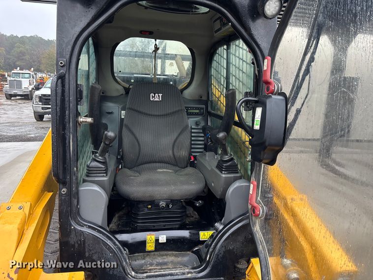 image for item DU0301 2022 Caterpillar 299D3 tracked skid steer loader