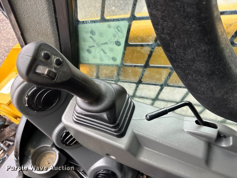 image for item DU0301 2022 Caterpillar 299D3 tracked skid steer loader