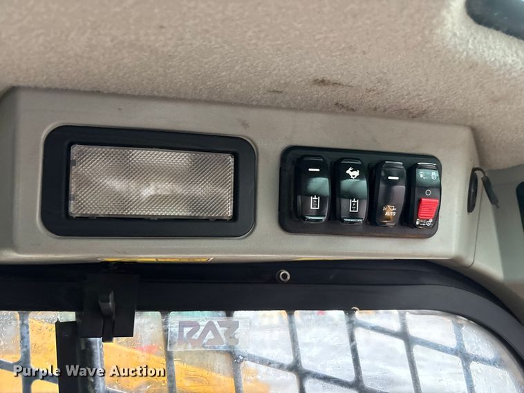 image for item DU0301 2022 Caterpillar 299D3 tracked skid steer loader