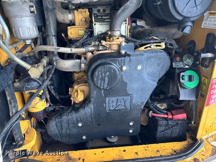 image for item DU0301 2022 Caterpillar 299D3 tracked skid steer loader