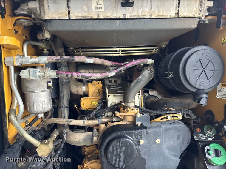 image for item DU0301 2022 Caterpillar 299D3 tracked skid steer loader