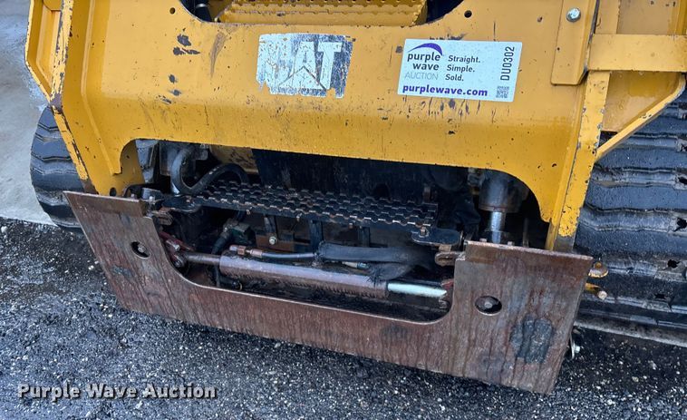 image for item DU0302 2018 Caterpillar 299D2XHP forestry tracked skid steer loader  