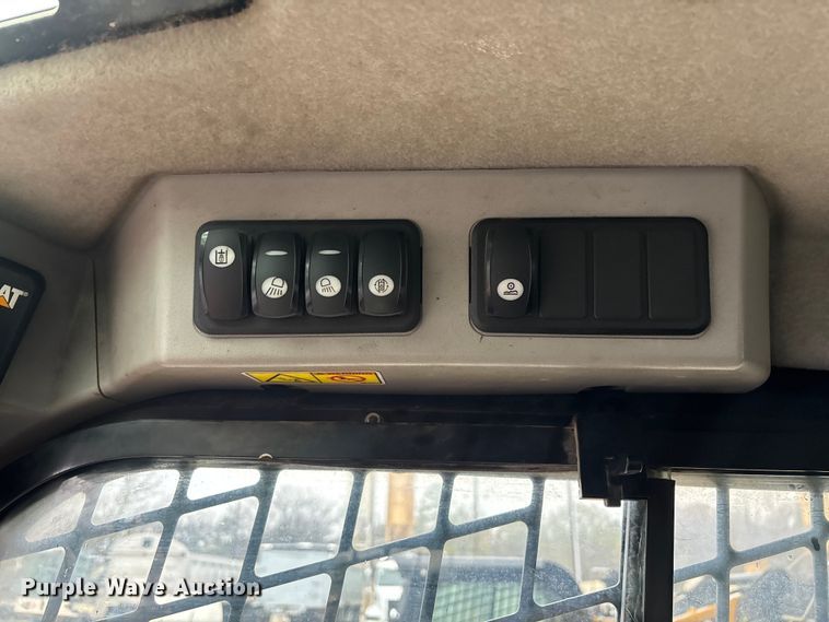 image for item DU0302 2018 Caterpillar 299D2XHP forestry tracked skid steer loader  