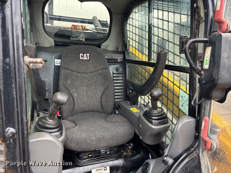 image for item DU0302 2018 Caterpillar 299D2XHP forestry tracked skid steer loader  