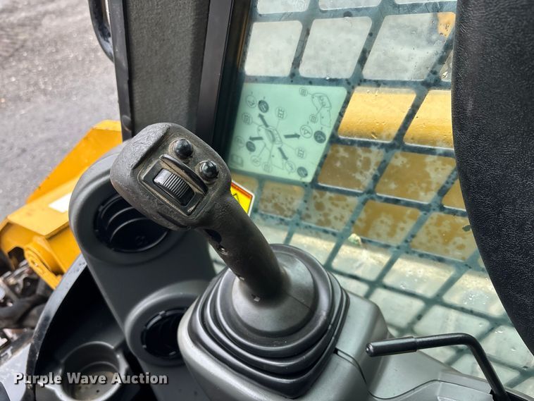 image for item DU0302 2018 Caterpillar 299D2XHP forestry tracked skid steer loader  