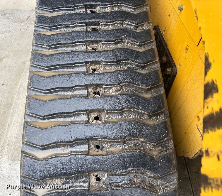 image for item DU0302 2018 Caterpillar 299D2XHP forestry tracked skid steer loader  