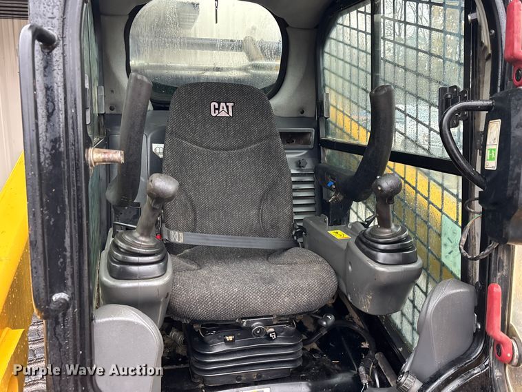 image for item DU0303 2017 Caterpillar 299D2XHP forestry tracked skid steer loader  