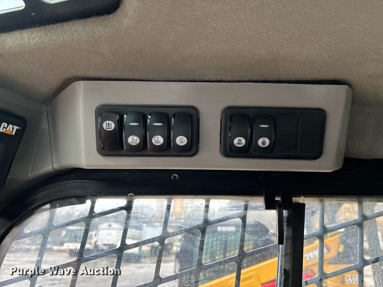 image for item DU0303 2017 Caterpillar 299D2XHP forestry tracked skid steer loader  