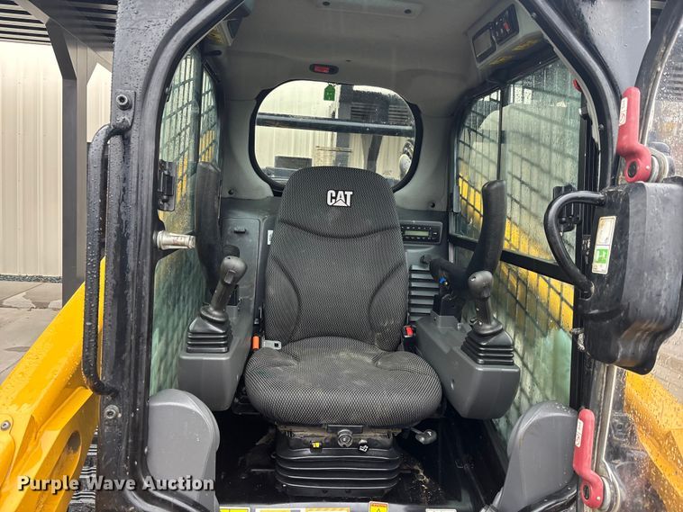 image for item DU0304 2023 Caterpillar 289D3 tracked skid steer loader