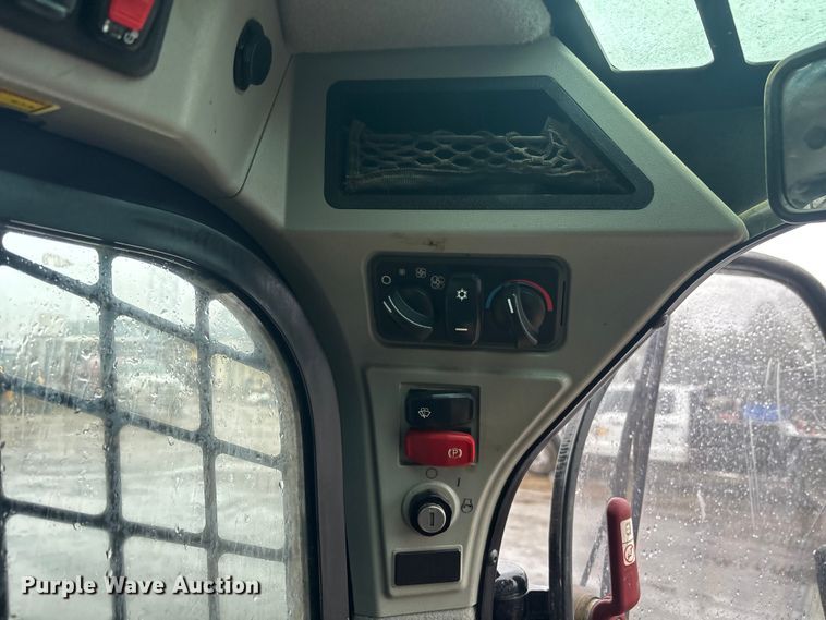 image for item DU0304 2023 Caterpillar 289D3 tracked skid steer loader