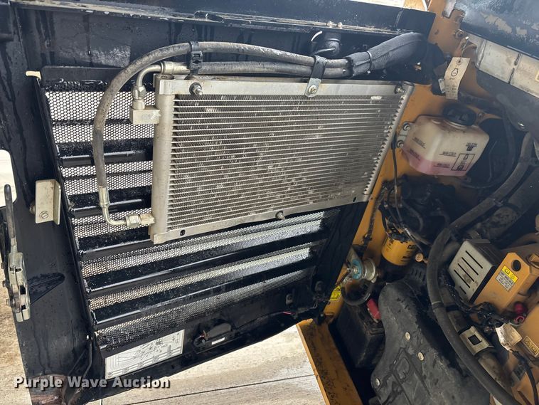 image for item DU0304 2023 Caterpillar 289D3 tracked skid steer loader