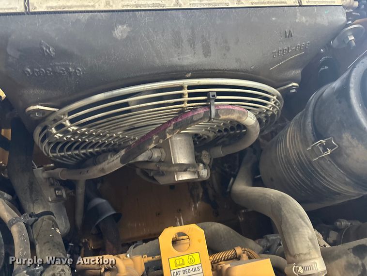 image for item DU0304 2023 Caterpillar 289D3 tracked skid steer loader