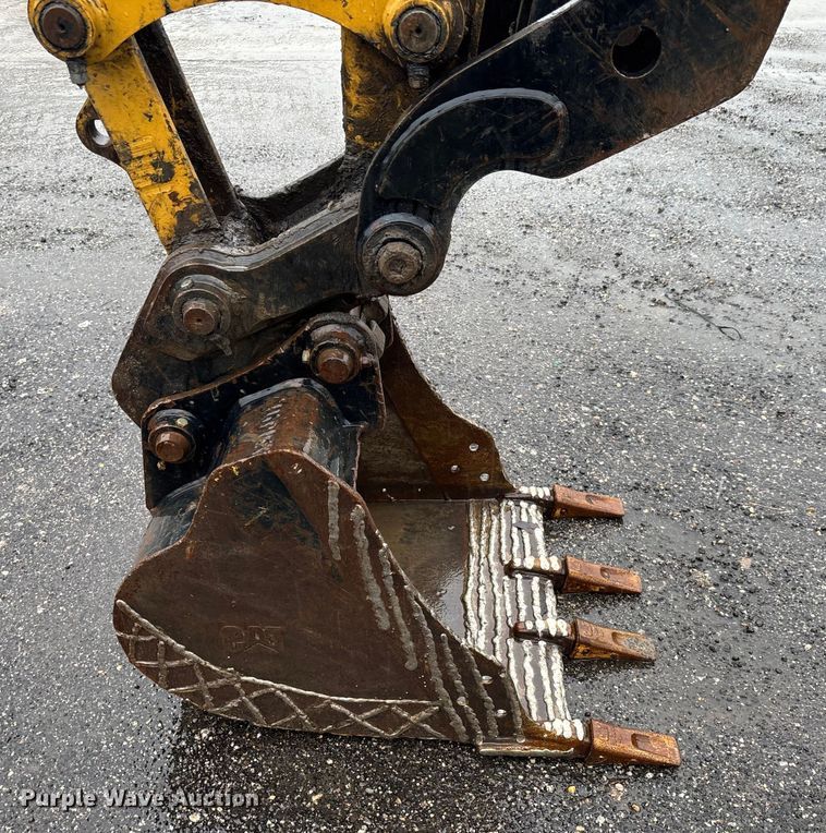 image for item DU0308 2017 Caterpillar 305E2 mini excavator