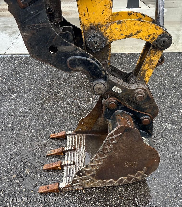 image for item DU0308 2017 Caterpillar 305E2 mini excavator