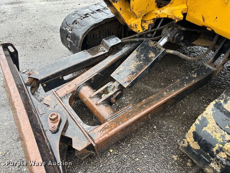 image for item DU0308 2017 Caterpillar 305E2 mini excavator