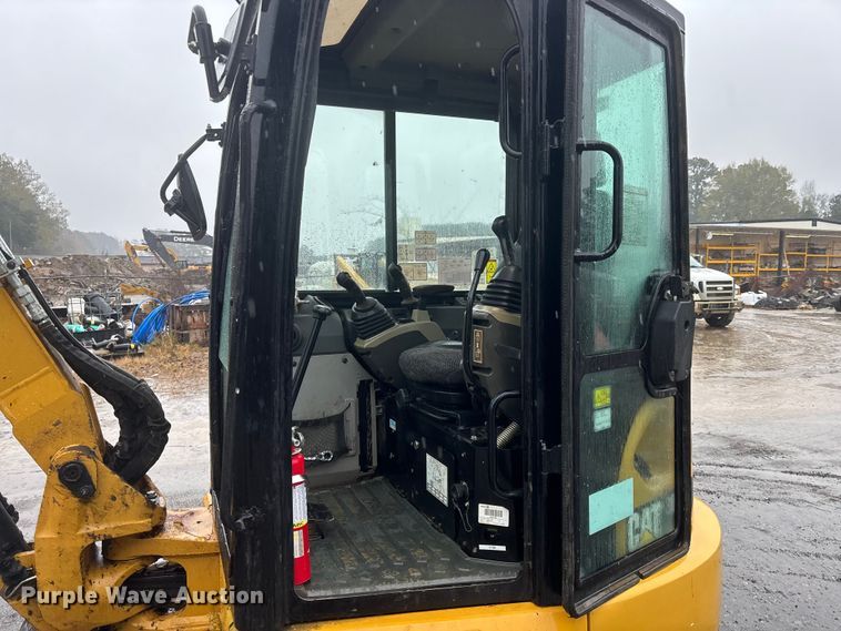 image for item DU0308 2017 Caterpillar 305E2 mini excavator