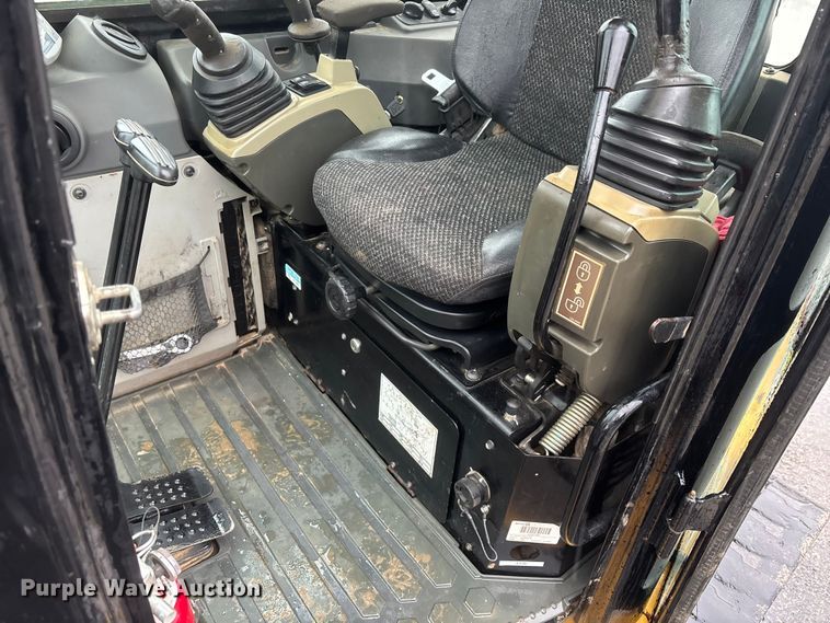 image for item DU0308 2017 Caterpillar 305E2 mini excavator