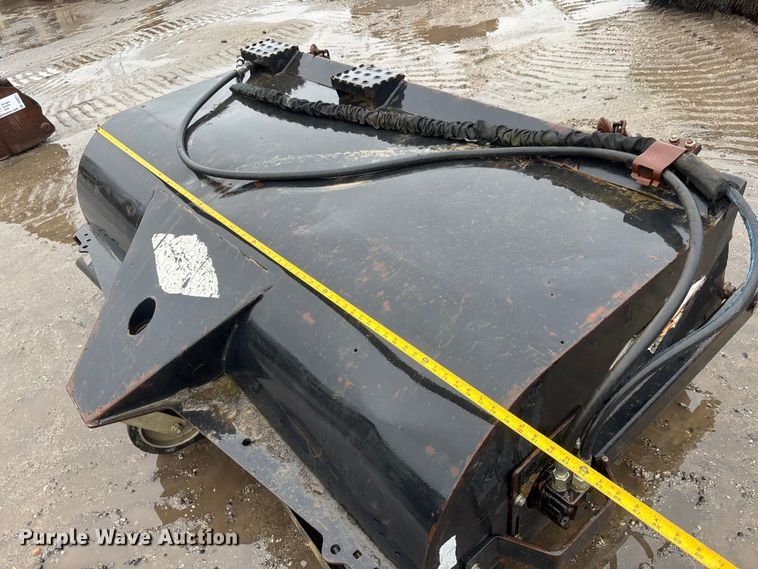 image for item DU0310 Skid steer sweeper