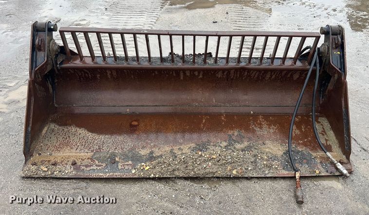 image for item DU0311 Caterpillar skid steer four-in-one bucket