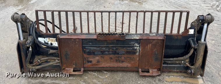 image for item DU0311 Caterpillar skid steer four-in-one bucket