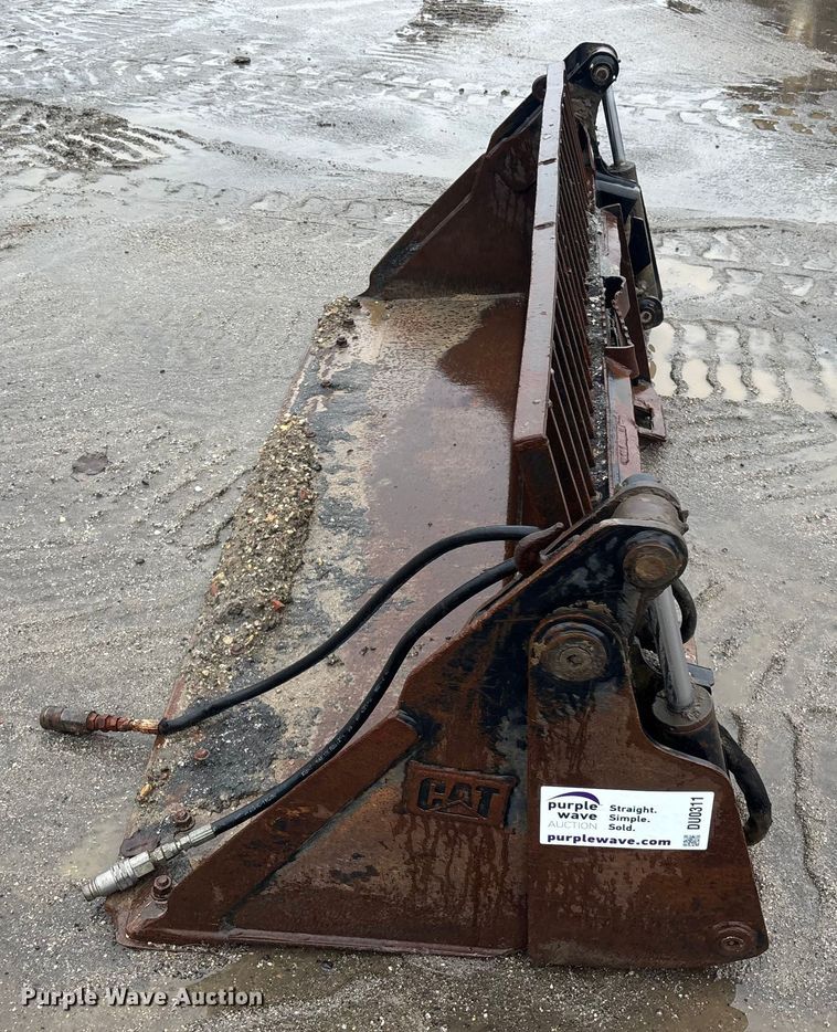 image for item DU0311 Caterpillar skid steer four-in-one bucket
