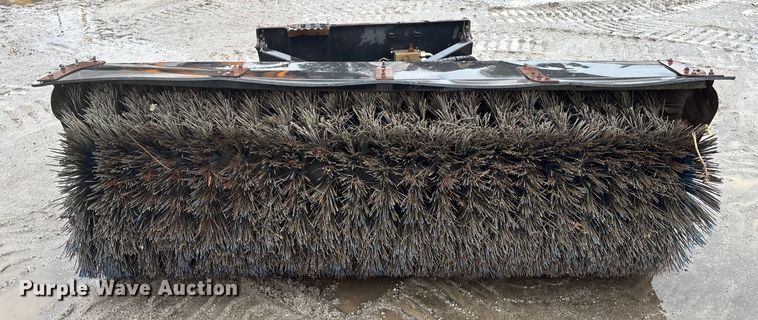 image for item DU0314 Caterpillar BA18 skid steer broom