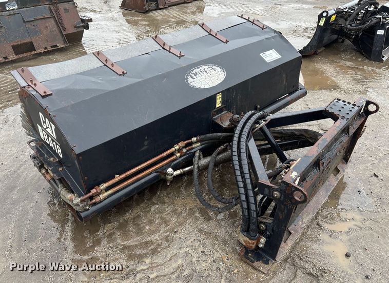 image for item DU0314 Caterpillar BA18 skid steer broom